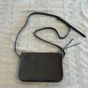 Brand new with tags - Madewell “Simple” crossbody bag in olive leather